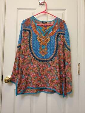 Tolani Women's Boho Paisley Print 100% Silk V-Neck Tunic Top Size Medium